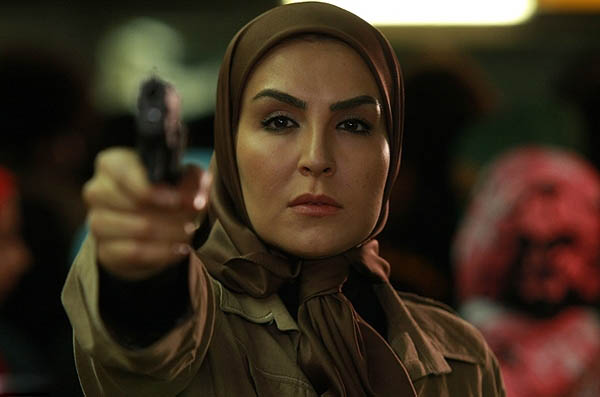  فیلم سینمایی قلاده های طلا به کارگردانی ابوالقاسم طالبی