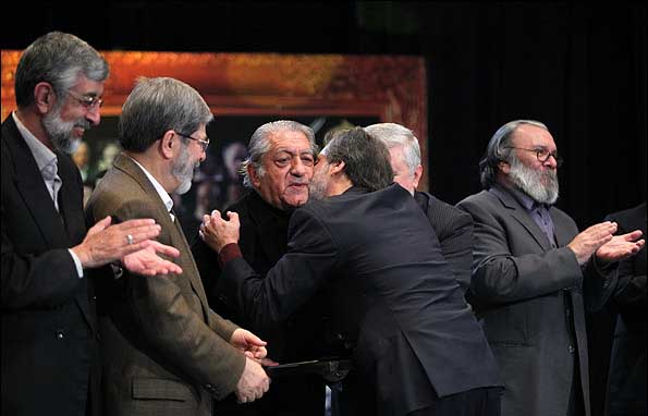 تصویری شخصی از عزت‌الله انتظامی، بازیگر و نویسنده سینما و تلویزیون