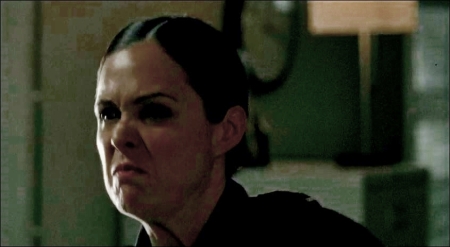 Christine Woods در صحنه سریال تلویزیونی مردگان متحرک