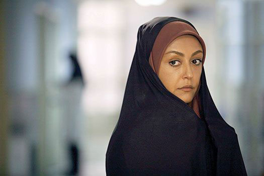 شقایق فراهانی در صحنه فیلم سینمایی دعوتنامه
