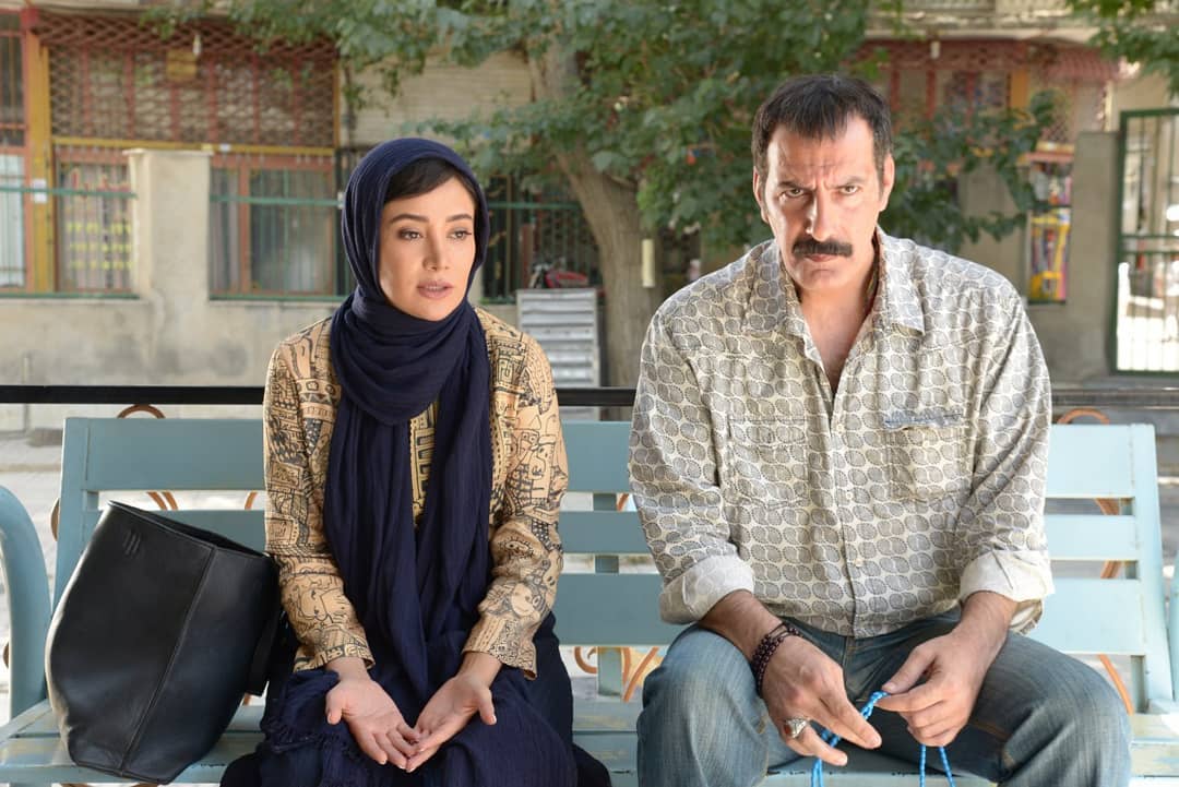 بهاره افشاری در صحنه فیلم سینمایی زندانی ها به همراه بهنام تشکر