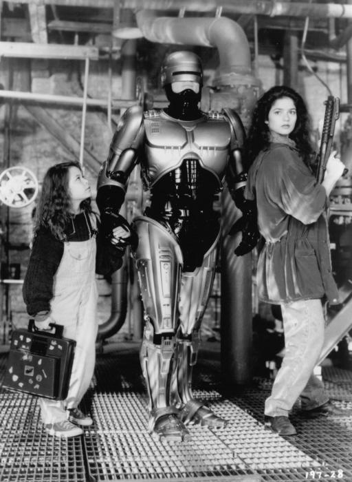 Remy Ryan در صحنه فیلم سینمایی RoboCop 3 به همراه Robert John Burke و Jill Hennessy