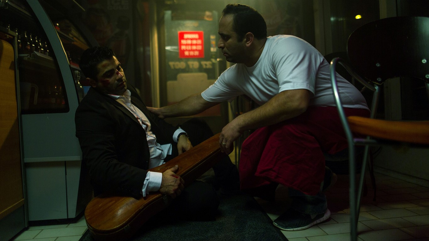 رامین سهراب در صحنه فیلم سینمایی ویولون به همراه سعید رجبی