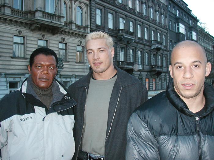 Petr Jákl در صحنه فیلم سینمایی تریپل اکس به همراه ساموئل ال. جکسون و وین دیزل