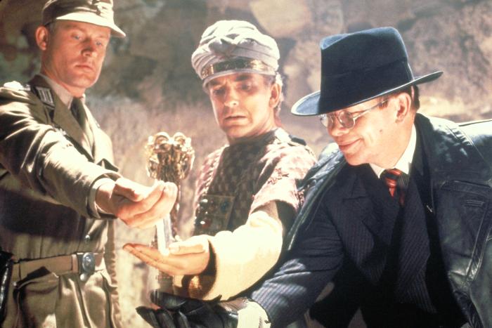 Wolf Kahler در صحنه فیلم سینمایی مهاجمان صندوق گمشده به همراه Ronald Lacey و Paul Freeman