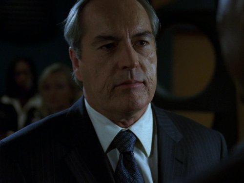 Powers Boothe در صحنه سریال تلویزیونی 24