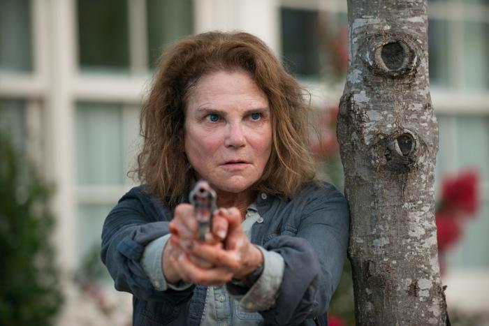 Tovah Feldshuh در صحنه سریال تلویزیونی مردگان متحرک