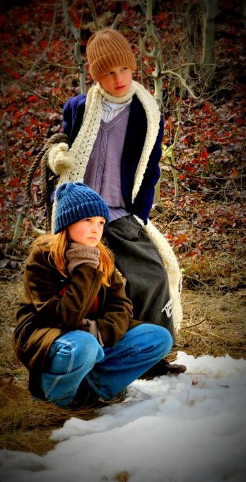 Ruby Jones در صحنه فیلم سینمایی Christmas for a Dollar به همراه Jacob Buster