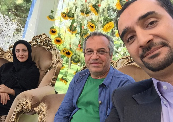 محمدحسین لطیفی در پشت صحنه سریال تلویزیونی تنهایی لیلا به همراه مینا ساداتی و نیما کرمی