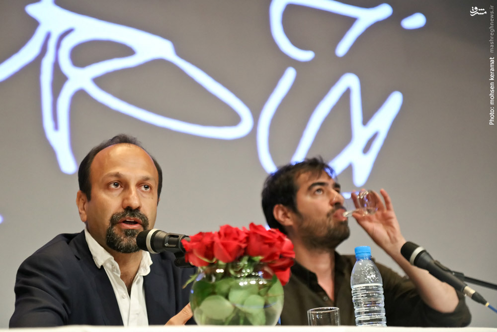 اصغر فرهادی در نشست خبری فیلم سینمایی فروشنده به همراه سید‌شهاب حسینی