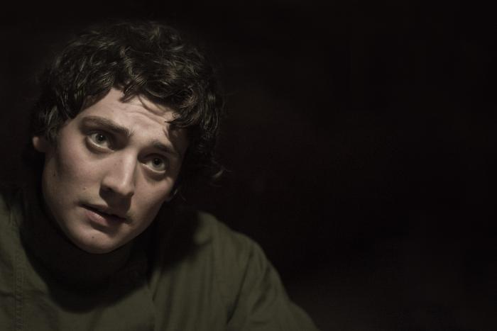 Aneurin Barnard در صحنه فیلم سینمایی Bitter Harvest