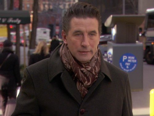 William Baldwin در صحنه سریال تلویزیونی دختر شایعه ساز