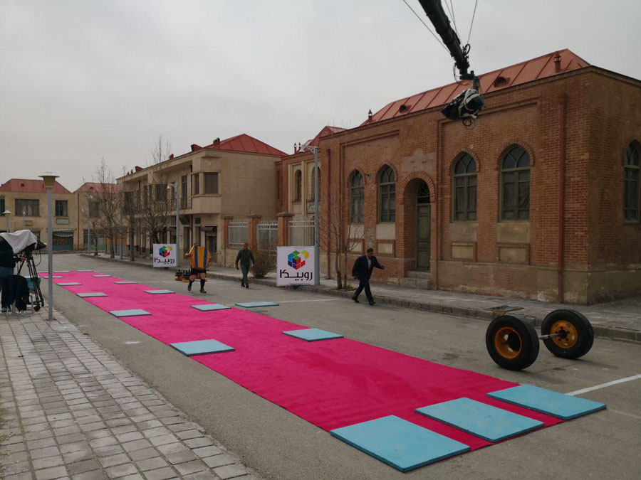  برنامه تلویزیونی مردان آهنین به کارگردانی ندارد