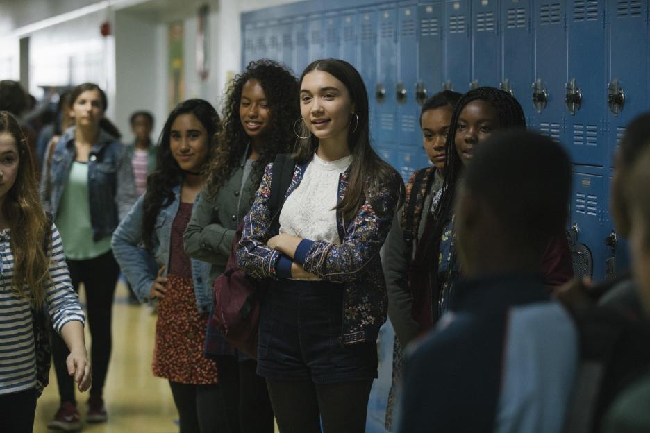 Rowan Blanchard در صحنه فیلم سینمایی شکافی در زمان