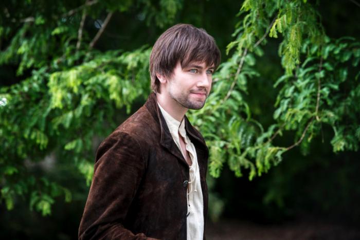 Torrance Coombs در صحنه سریال تلویزیونی سلطنت