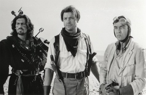 John Hannah در صحنه فیلم سینمایی مومیایی به همراه Oded Fehr و Brendan Fraser