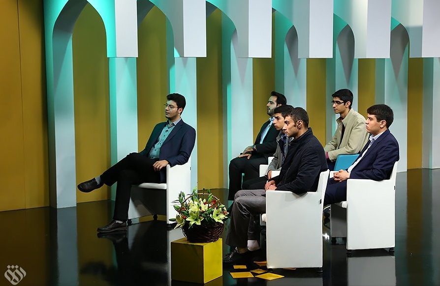  برنامه تلویزیونی قرار به کارگردانی ندارد