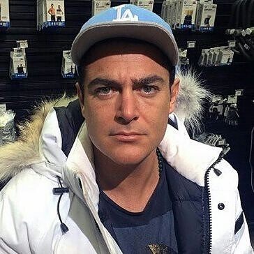 تصویری شخصی از محمدرضا گلزار، بازیگر و مجری سینما و تلویزیون