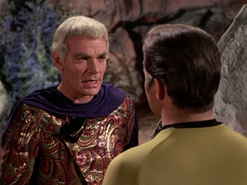 James Daly در صحنه سریال تلویزیونی پیشتازان فضا