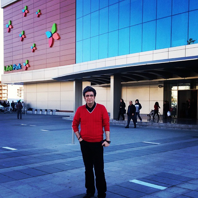 تصویری شخصی از رضا رشیدپور، بازیگر و مجری سینما و تلویزیون