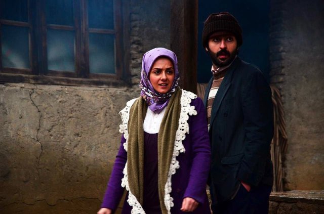 حسام محمودی در صحنه سریال تلویزیونی شکوه یک زندگی به همراه بیتا سحرخیز