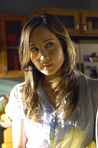 Courtney Ford در صحنه سریال تلویزیونی دکستر