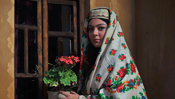 رزیتا غفاری در صحنه سریال تلویزیونی تبریز در مه