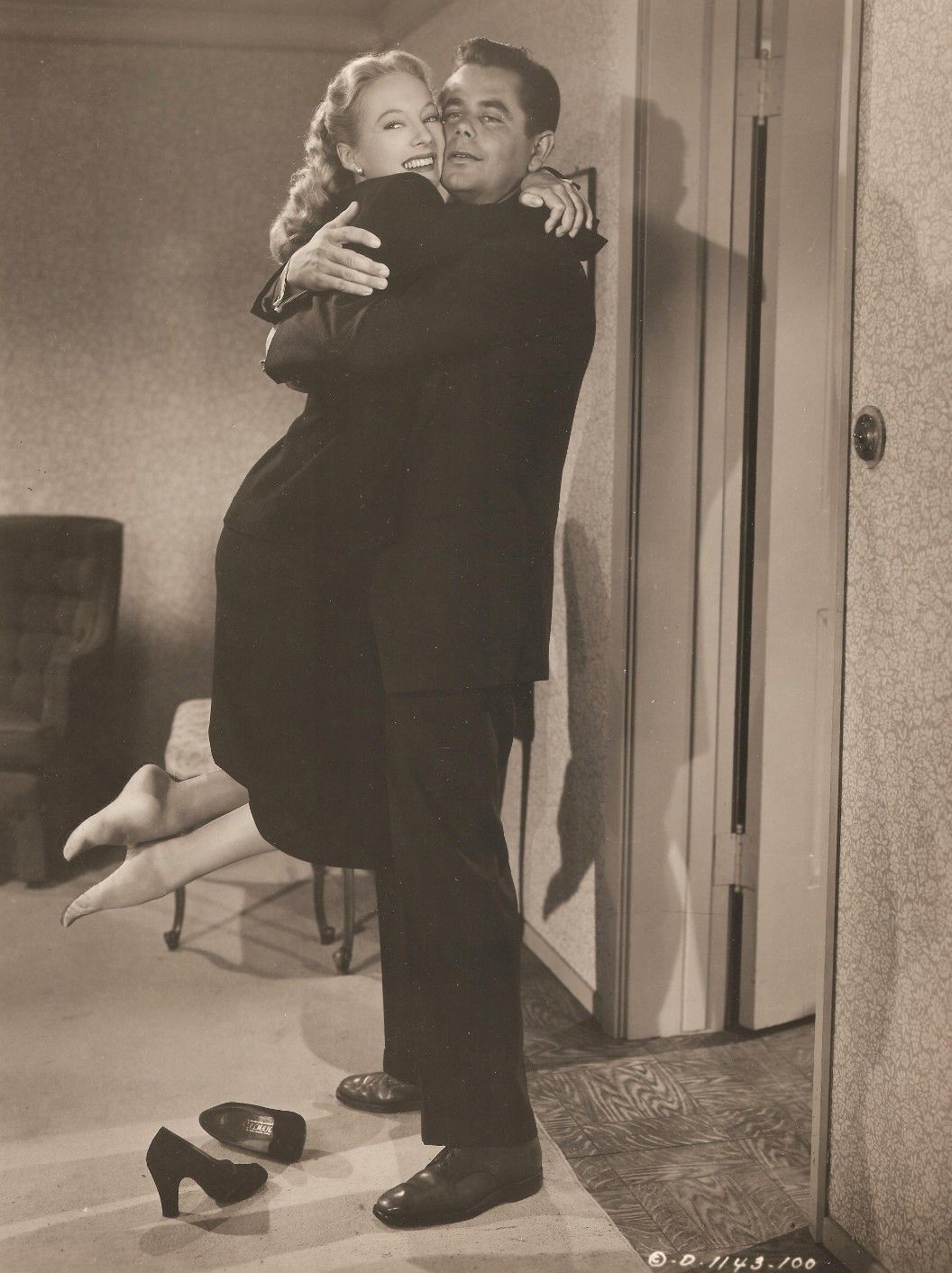 اولین کیز در صحنه فیلم سینمایی The Mating of Millie به همراه Glenn Ford