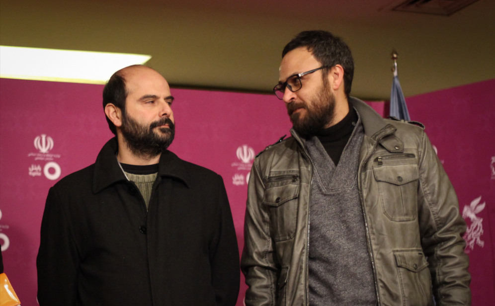 علی مصفا در فرش قرمز فیلم سینمایی خانه‌ای در‌ خیابان چهل‌ و یکم به همراه علیرضا کمالی