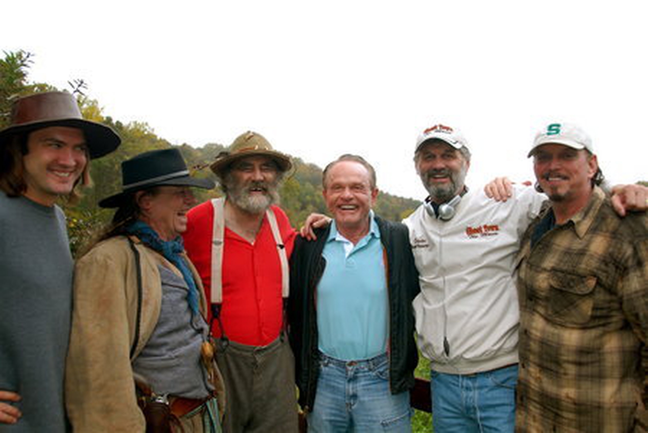 Herbert 'Cowboy' Coward در صحنه فیلم سینمایی Ghost Town: The Movie به همراه Dean Teaster، DJ Perry، Anthony Hornus و Bill McKinney