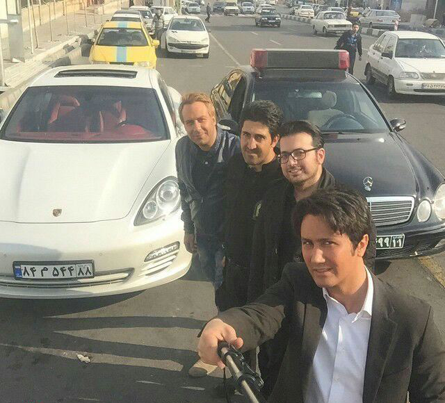 مجید واشقانی در پشت صحنه سریال تلویزیونی آمین به همراه شاهرخ استخری مراغه