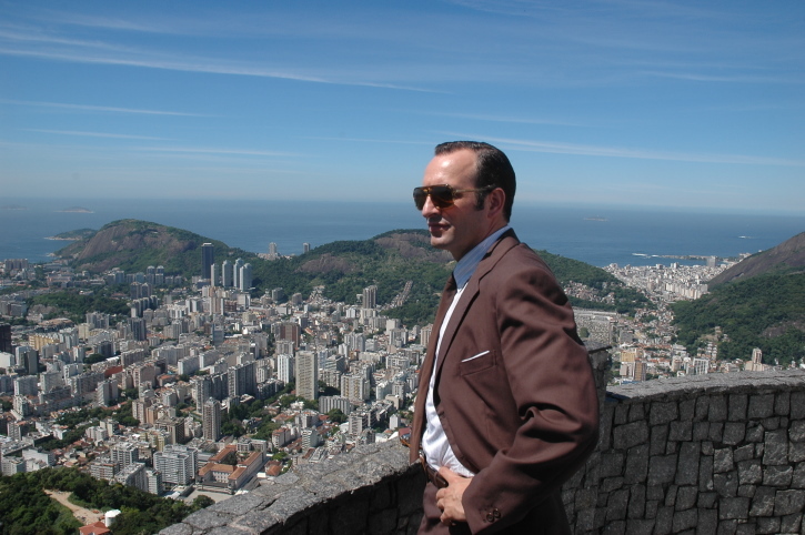 ژان دوژاردن در صحنه فیلم سینمایی OSS 117: Lost in Rio