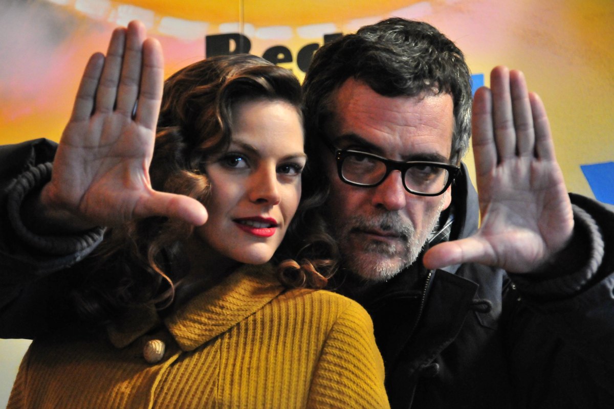 Eduard Cortés در صحنه فیلم سینمایی Hold Up! به همراه Amaia Salamanca