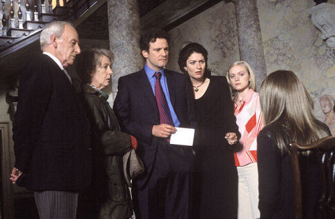 Eileen Atkins در صحنه فیلم سینمایی چیزی که یک دختر می خواهد به همراه Anna Chancellor، James Greene، Christina Cole و کالین فیرث