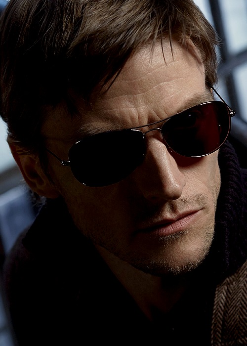 Gideon Emery در صحنه سریال تلویزیونی گرگ نوجوان