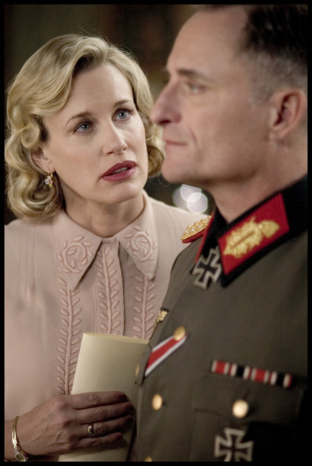  فیلم سینمایی The Poet با حضور داریل هاناه و Kim Coates