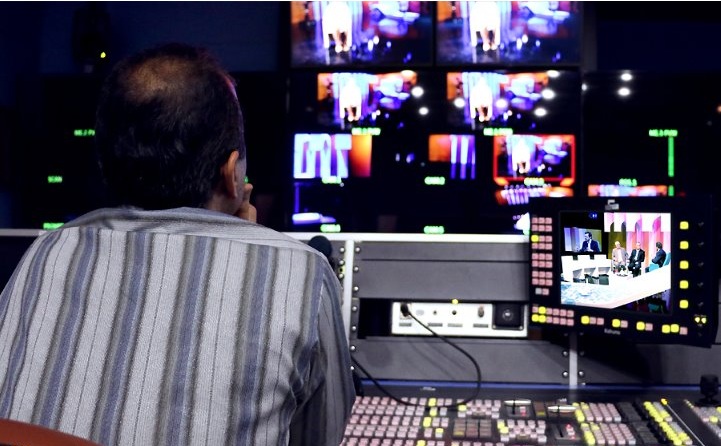  برنامه تلویزیونی قرار به کارگردانی ندارد