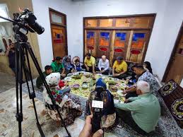  برنامه تلویزیونی خونه مونه به کارگردانی محمد داوود صالحی