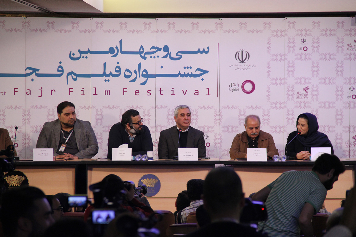 مریلا زارعی در نشست خبری فیلم سینمایی بادیگارد به همراه ابراهیم حاتمی‌کیا و پرویز پرستویی