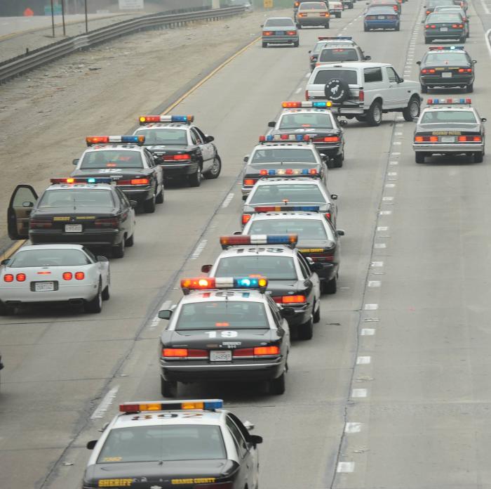  سریال تلویزیونی داستان جنایت آمریکایی به کارگردانی 