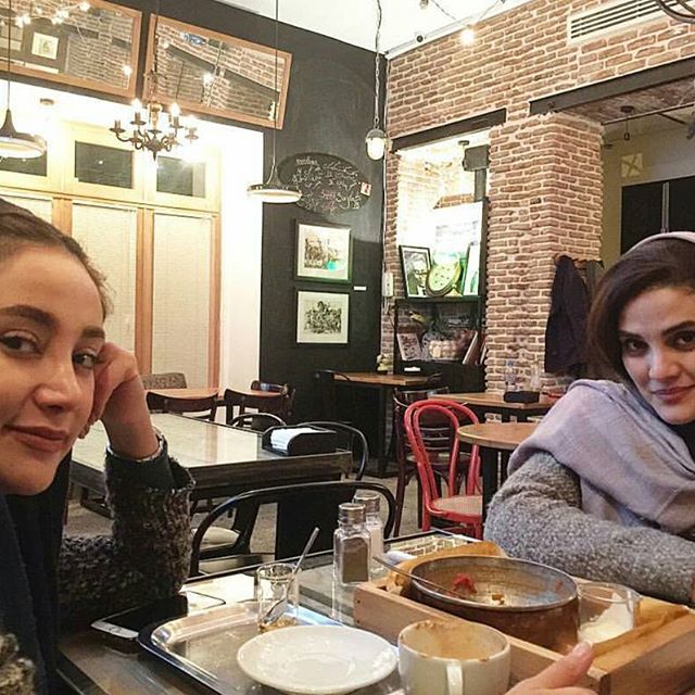 تصویری شخصی از بهاره افشاری، بازیگر و تهیه کننده سینما و تلویزیون