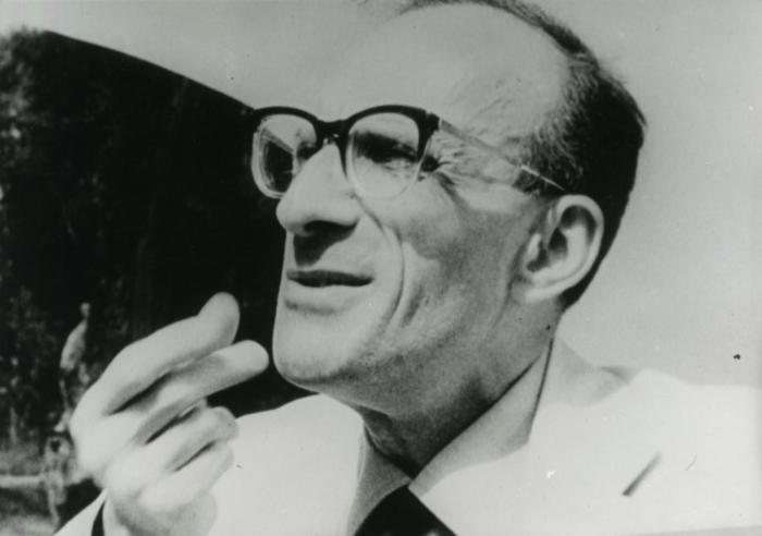 Jean Rougeul در صحنه فیلم سینمایی هشت و نیم