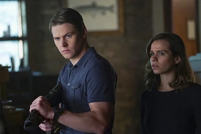 Ana Nogueira در صحنه سریال تلویزیونی خاطرات خون آشام به همراه Zach Roerig