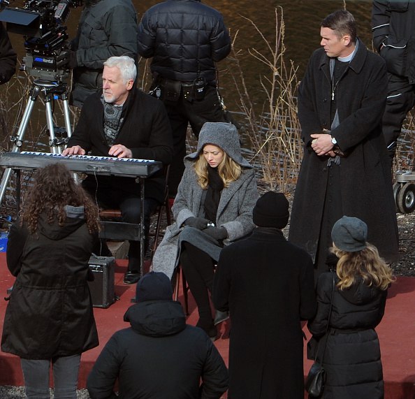 اِتان هاوک در صحنه فیلم سینمایی اولین اصلاح‌شده به همراه Amanda Seyfried