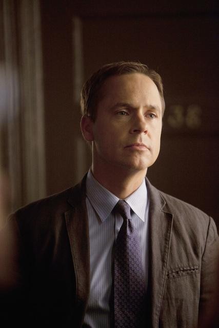 Chad Lowe در صحنه سریال تلویزیونی دروغ گوهای کوچک زیبا