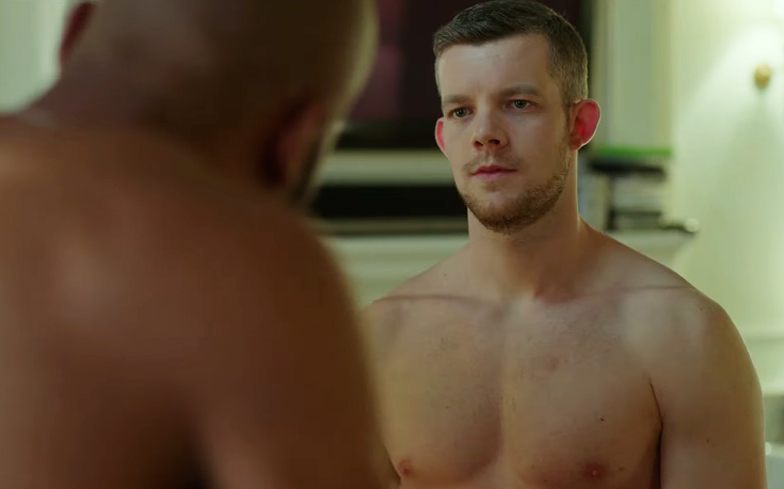 Russell Tovey در صحنه فیلم سینمایی The Pass به همراه Arinzé Kene