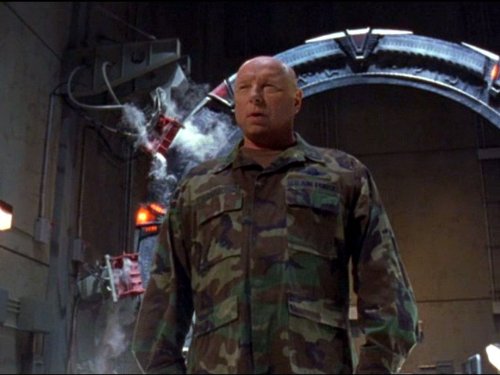 Don S. Davis در صحنه سریال تلویزیونی دروازه ستارگان اس جی-۱