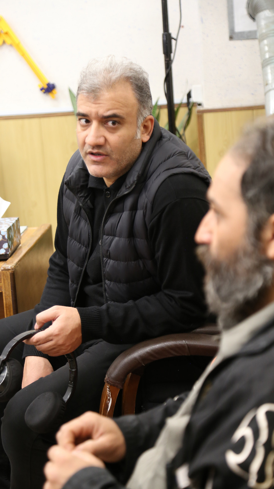 تصویری از مصطفی معارف‌وند سینما و تلویزیون در پشت صحنه یکی از آثارش