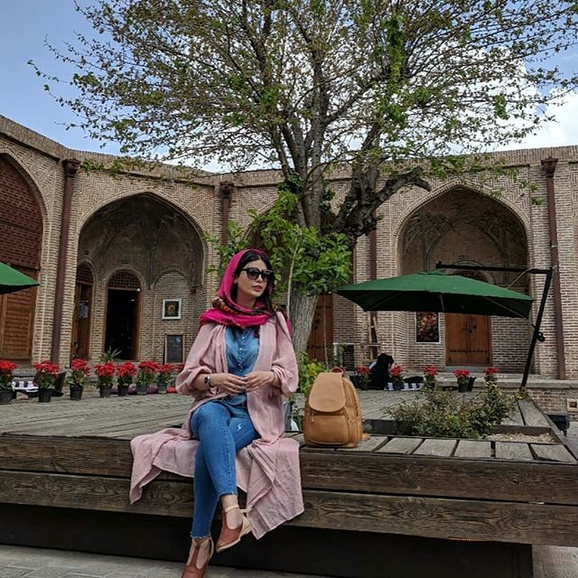 تصویری شخصی از آذین رئوف، بازیگر سینما و تلویزیون