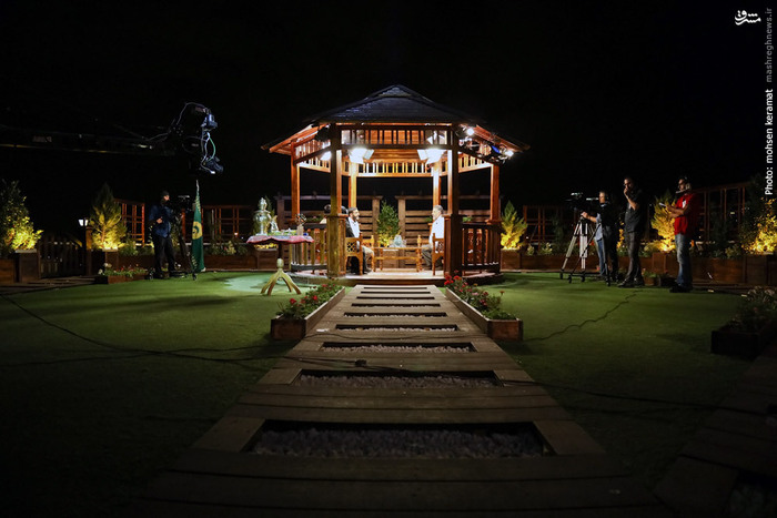 پشت صحنه برنامه تلویزیونی ماه نشان به کارگردانی 